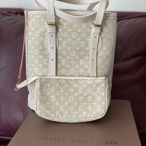 ❌❌SOLD❌❌Beige Monogram Mini
Lin Bucket PM (new)
